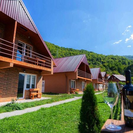 Guesthouse Madzarevic 플루지네 외부 사진