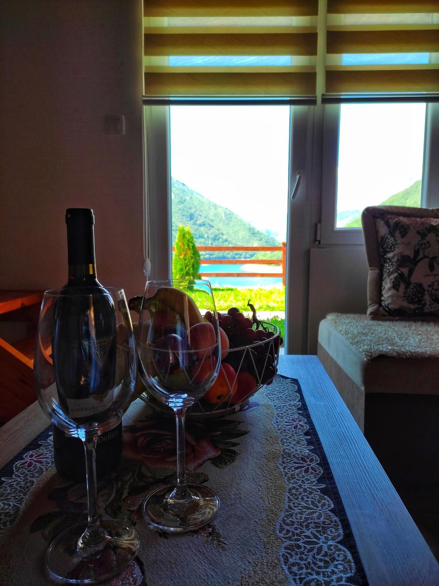 Guesthouse Madzarevic 플루지네 외부 사진