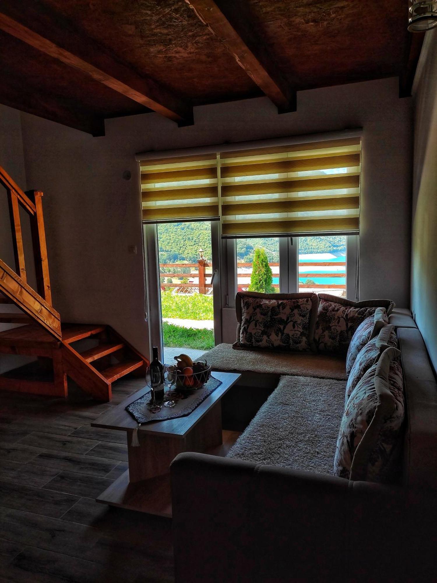 Guesthouse Madzarevic 플루지네 외부 사진