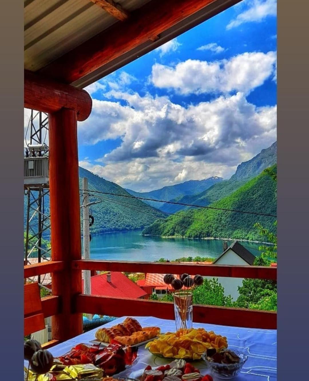 Guesthouse Madzarevic 플루지네 외부 사진