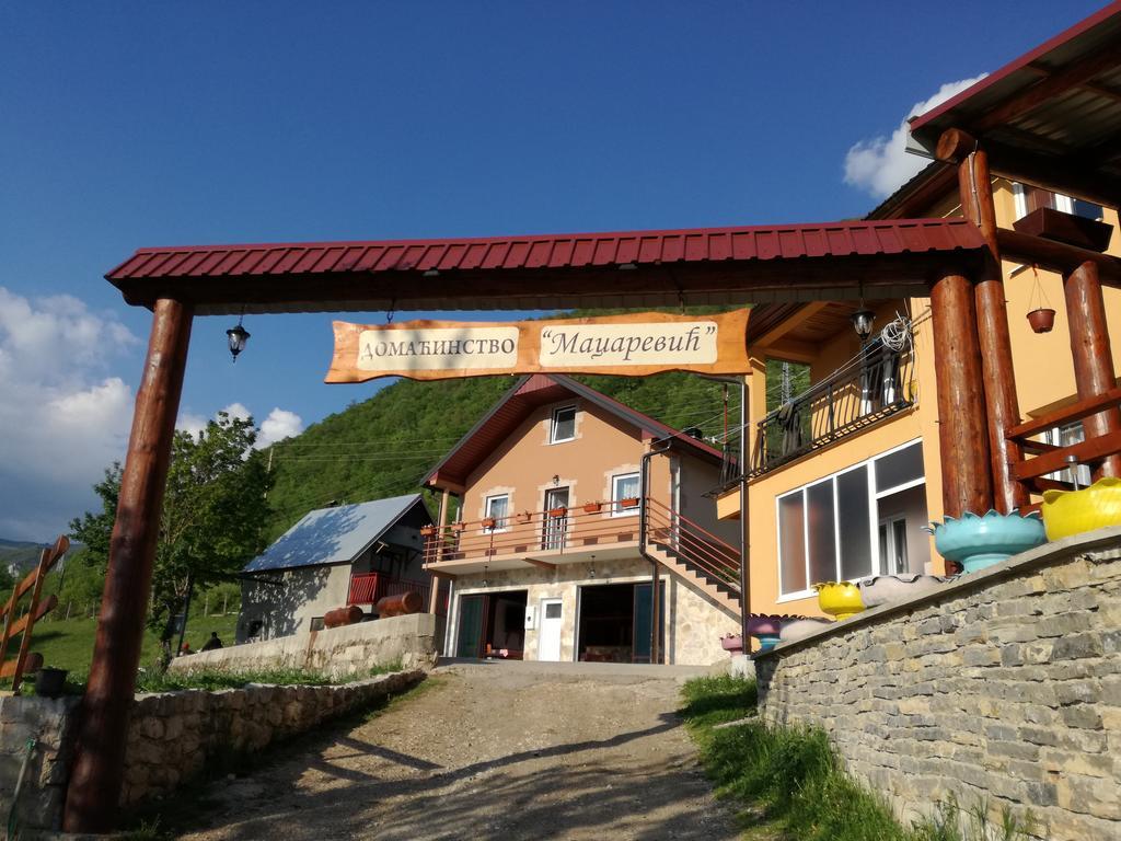 Guesthouse Madzarevic 플루지네 외부 사진